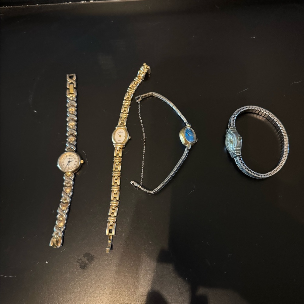 Elegant Women's Watch Set in Gold and Silver